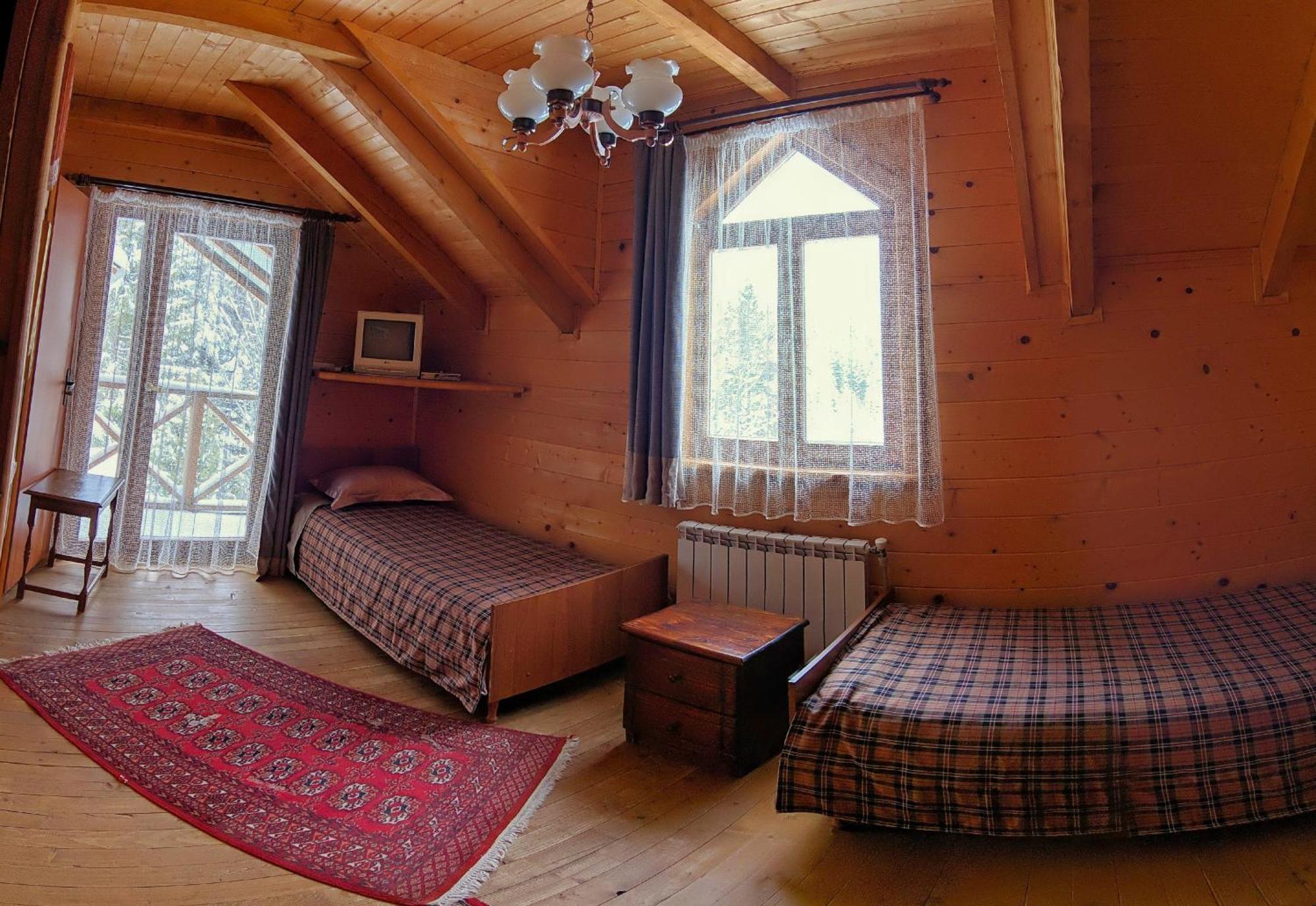 Myslovka 12 Months Estateゲストハウス 部屋 写真